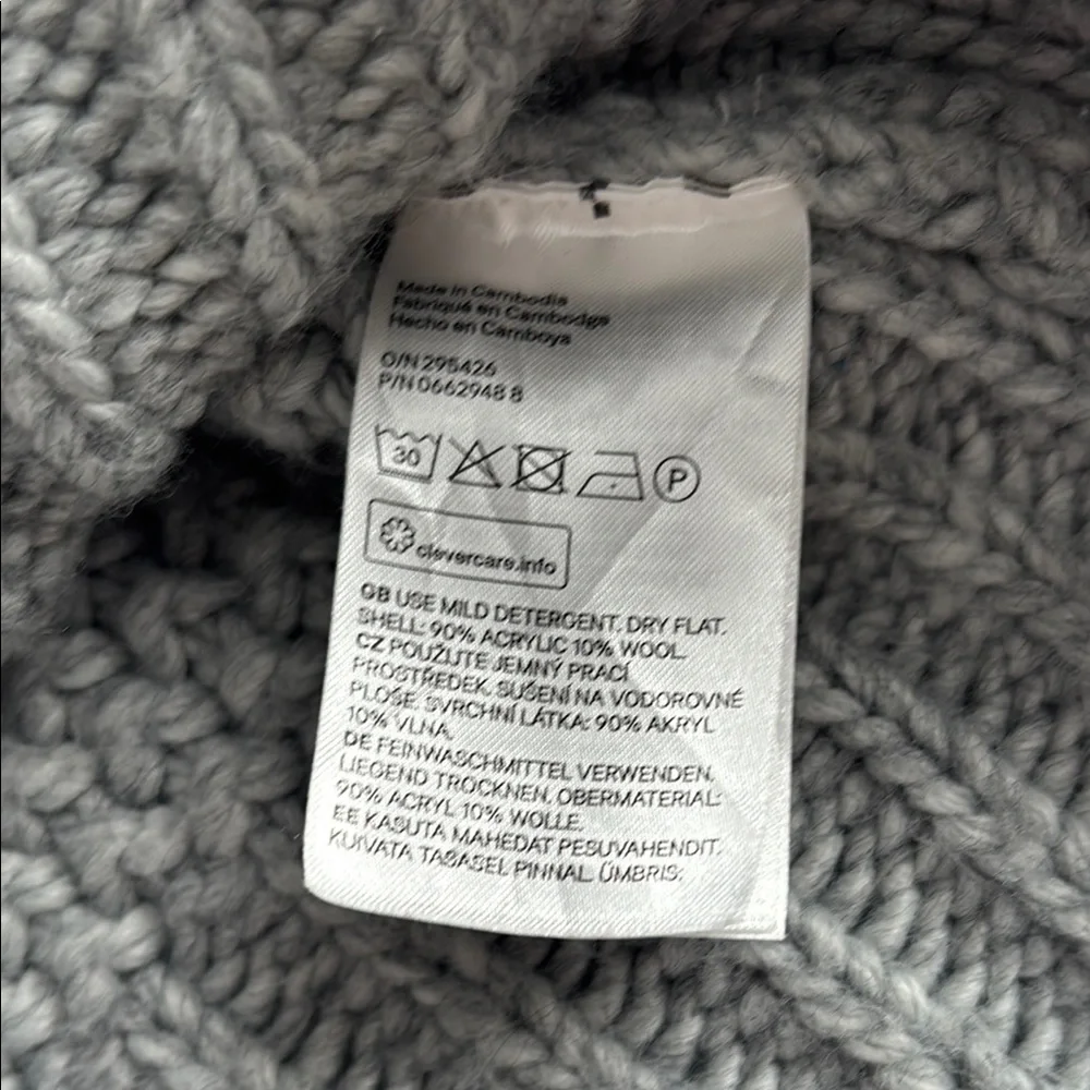 H&M Gray Chunky Knit Turtleneck Sweater - Picture 8 of 8